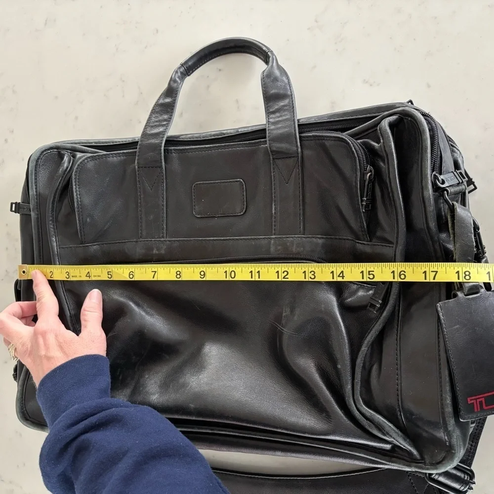 Tumi Black‎ Expandable Leather Computer Briefcase Bag